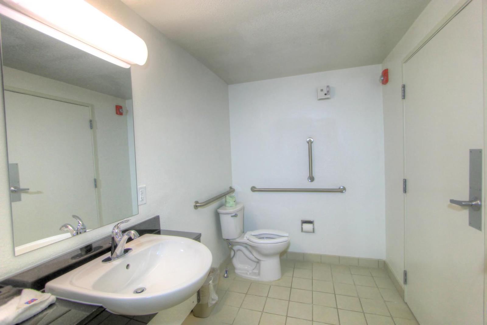 Howard Johnson by Wyndham Harrisonburg