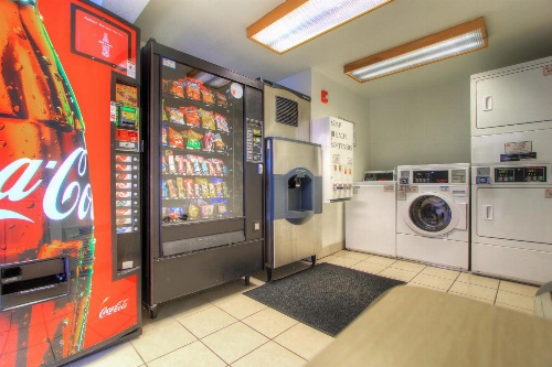 Howard Johnson by Wyndham Harrisonburg image 2