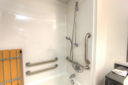 Howard Johnson by Wyndham Harrisonburg image 5